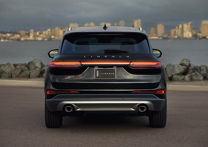 The rear lighting of the 2024 Lincoln Corsair® SUV spans the entire width of the vehicle. | Doral Lincoln in Doral FL