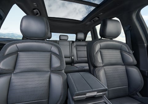 The spacious second row and available panoramic Vista Roof® is shown. | Doral Lincoln in Doral FL