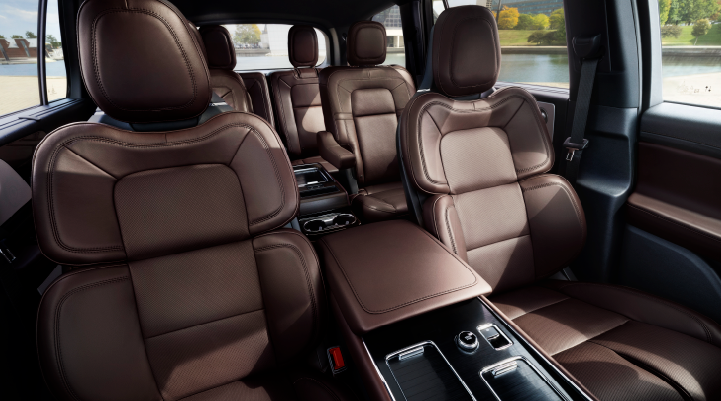 The cabin of the 2025 Lincoln Aviator® SUV is shown with black and brown accents. | Doral Lincoln in Doral FL